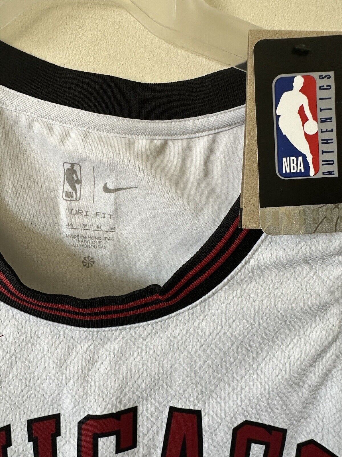 Nike NBA Chicago Bulls City Edition Jersey EKOUNIOTID Mens Medium