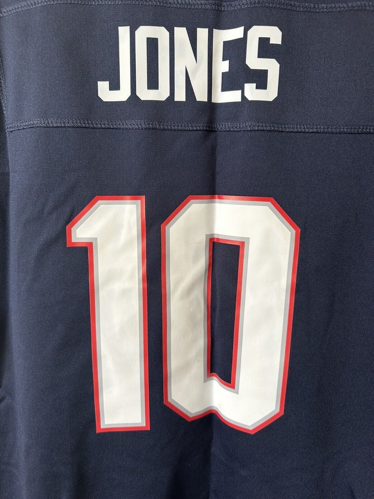 Nike NFL New England Patriots Game Jersey JONES 10 Youth Size 13-15 Years *DF*