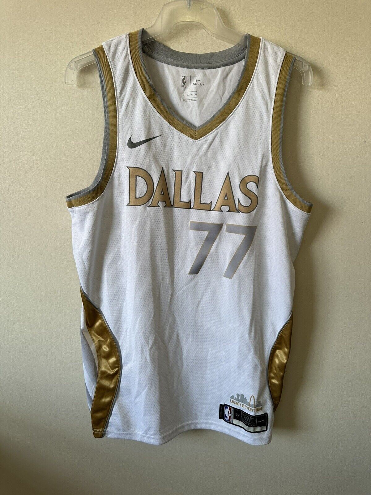 Nike NBA Dallas Mavericks Swingman Edition Jersey #77 Men’s XL