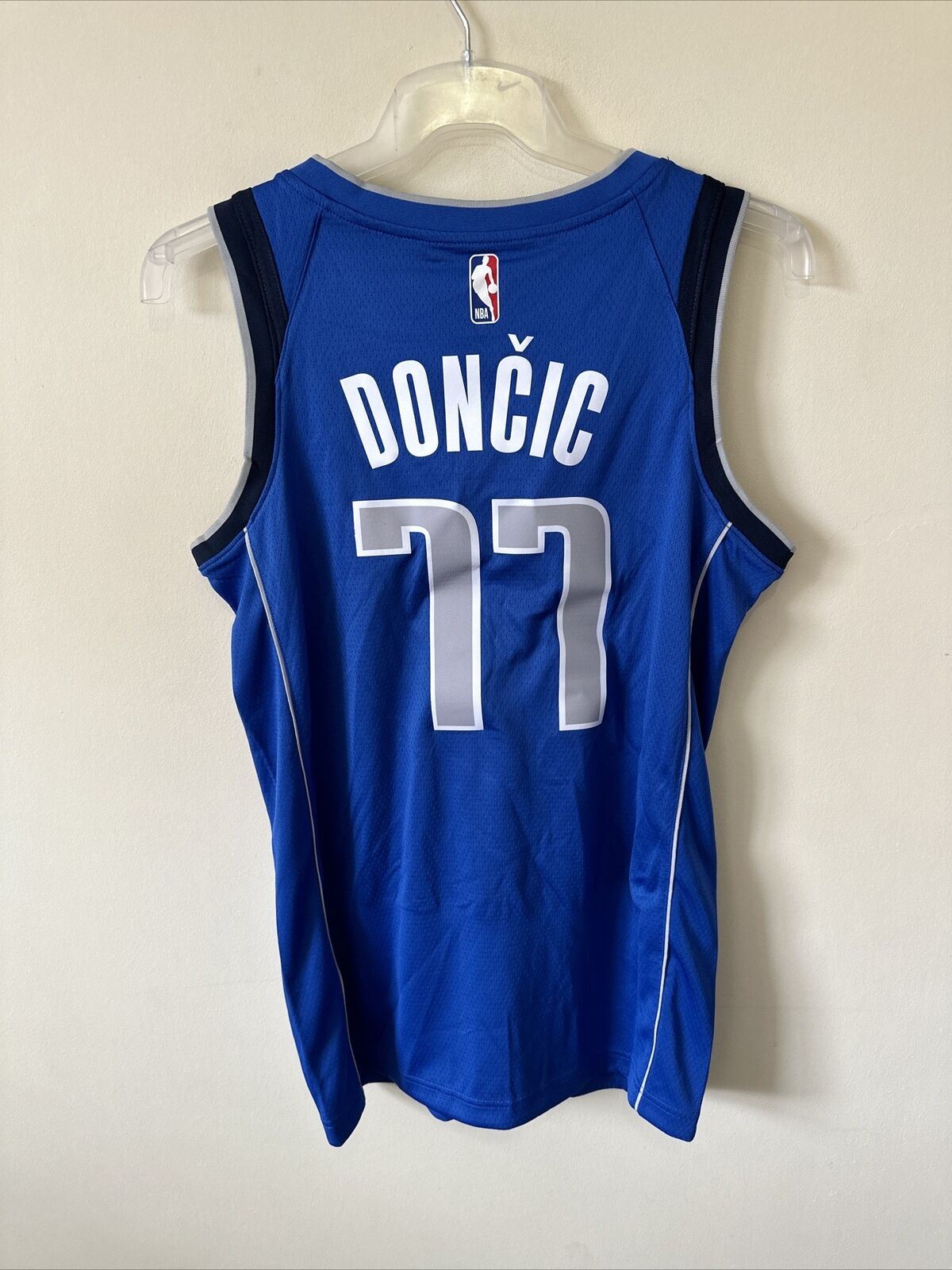 Nike NBA Dallas Mavericks Swingman Edition Jersey DONCIC Men’s Small